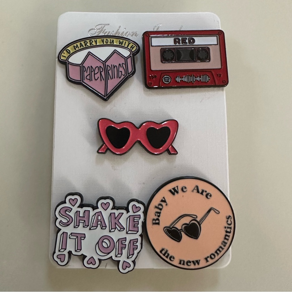 Taylor Swift Pin Set